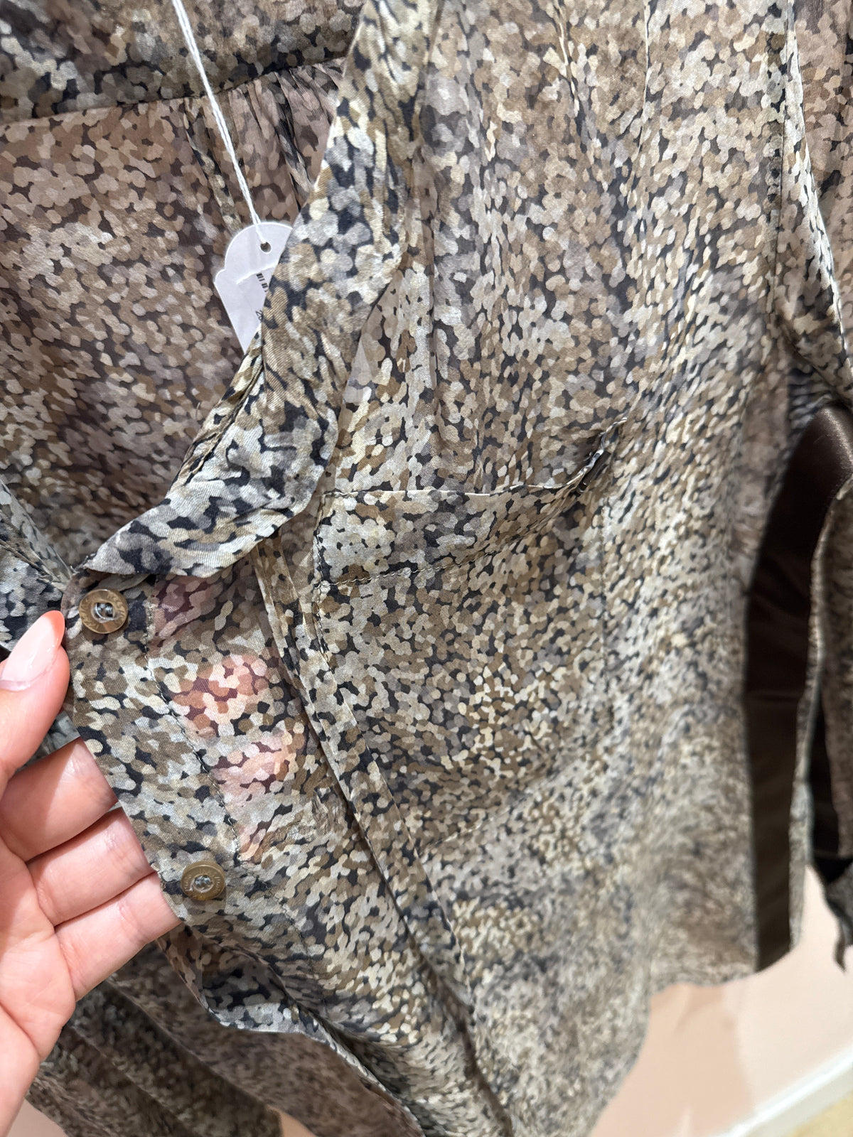 Blouse en soie manches longues marron et beige IKKS