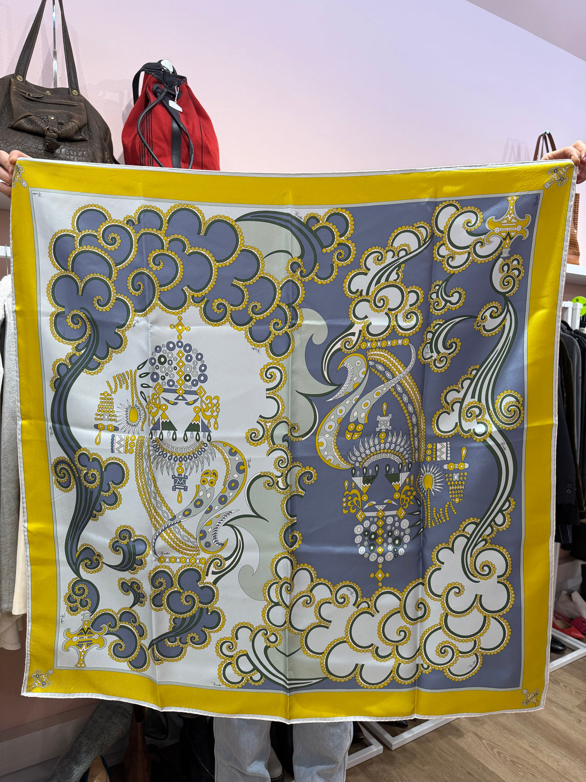 Foulard bleu Pucci 20/10