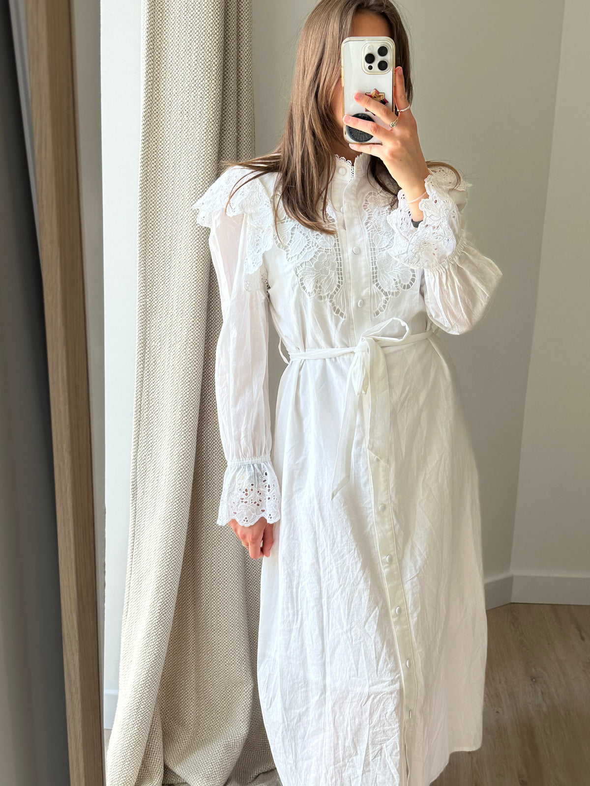 Robe blanche beaucoup store t.S