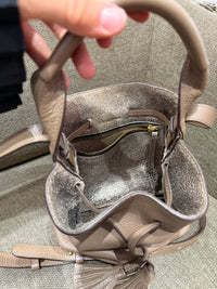 Sac taupe Gérard Darel petit modèle cuir 01/09