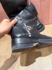Bottes noires à clous en cuir lisse Semerdjian T.37 27/08