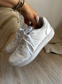 Basket adidas blanc T.39 1/3