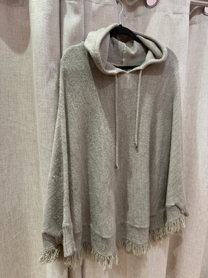 Cape beige à franges