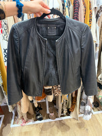 Veste en cuir t.36 Massimo Dutti
