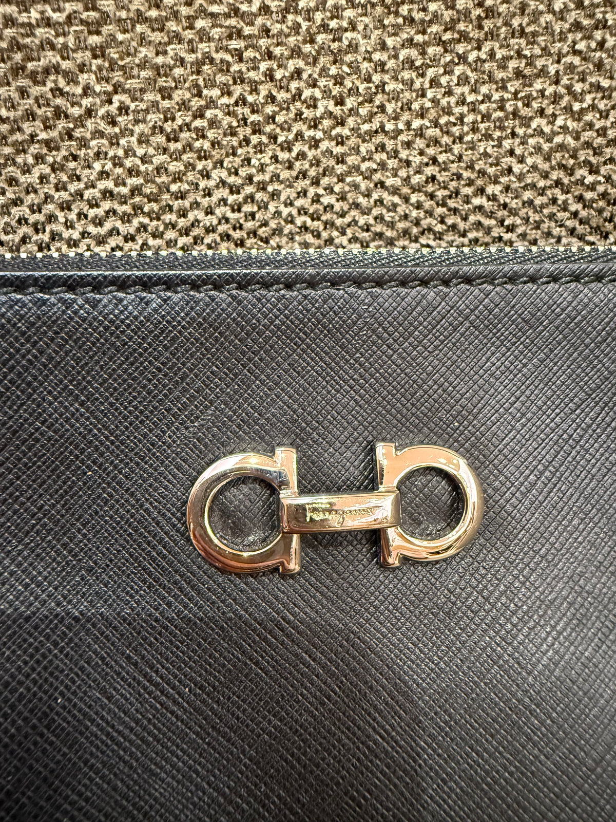 Sac noir cuir Ferragamo