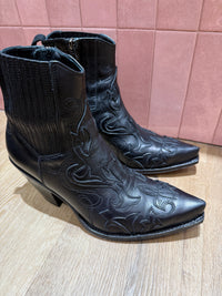 Bottines Noir cuir Sendra T.39