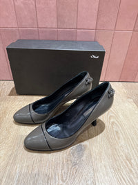 Escarpins Louis Vuitton gris T.36