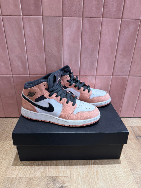 Baskets Nike T.36.5