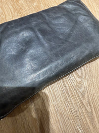 Pochette cuir grise Zadig & Voltaire