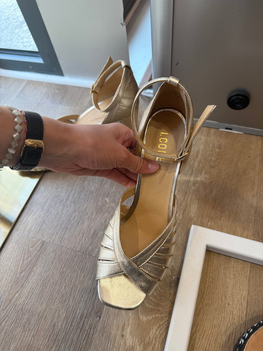 Sandales I.code T.40 cuir