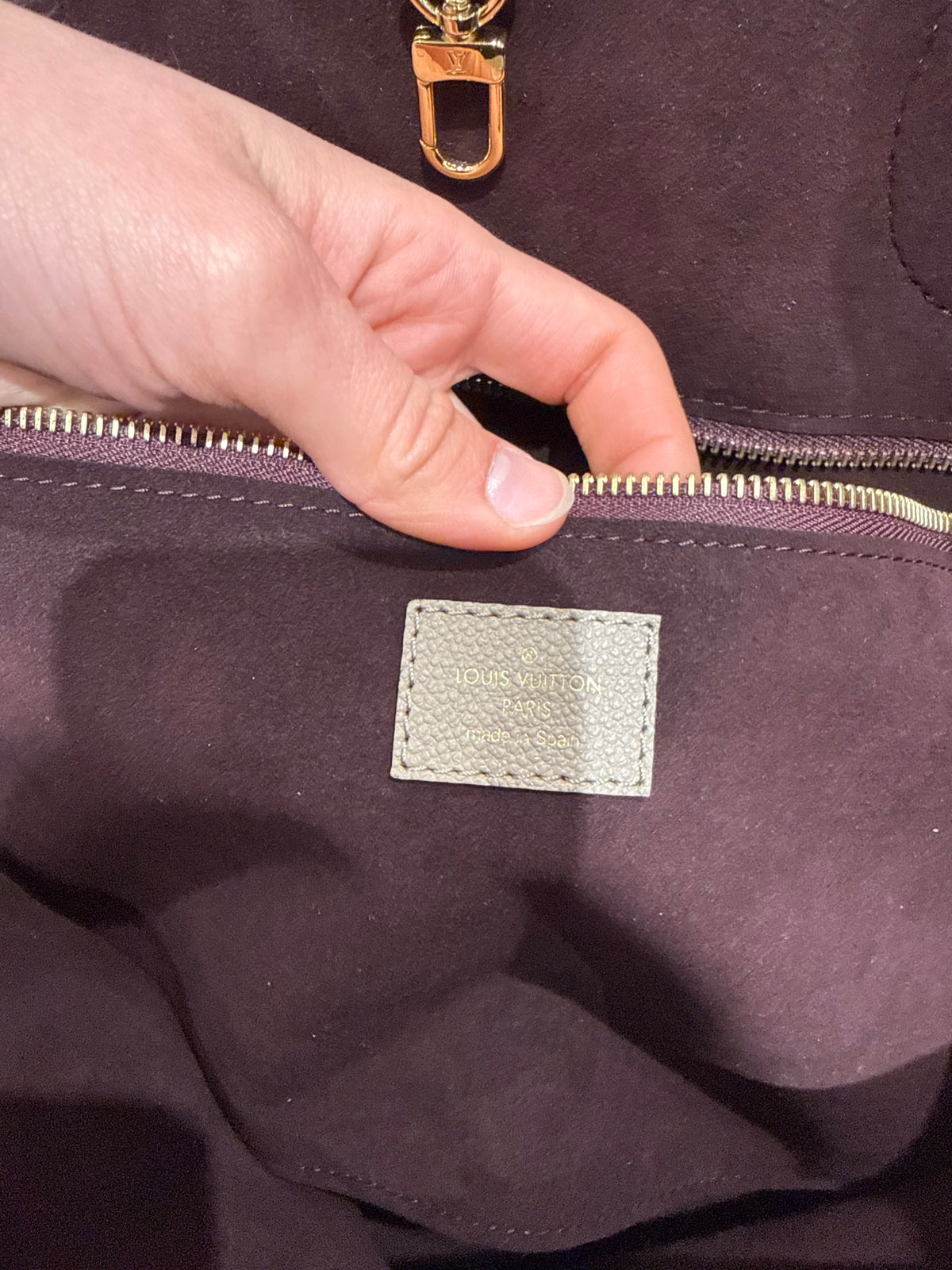 Sac Louis Vuitton emprinte neverfull beige