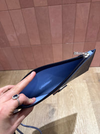 Pochette bleu marine Longchamp grande cuir