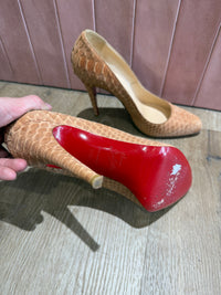 Escarpins Louboutin T.39 1/2 03/06