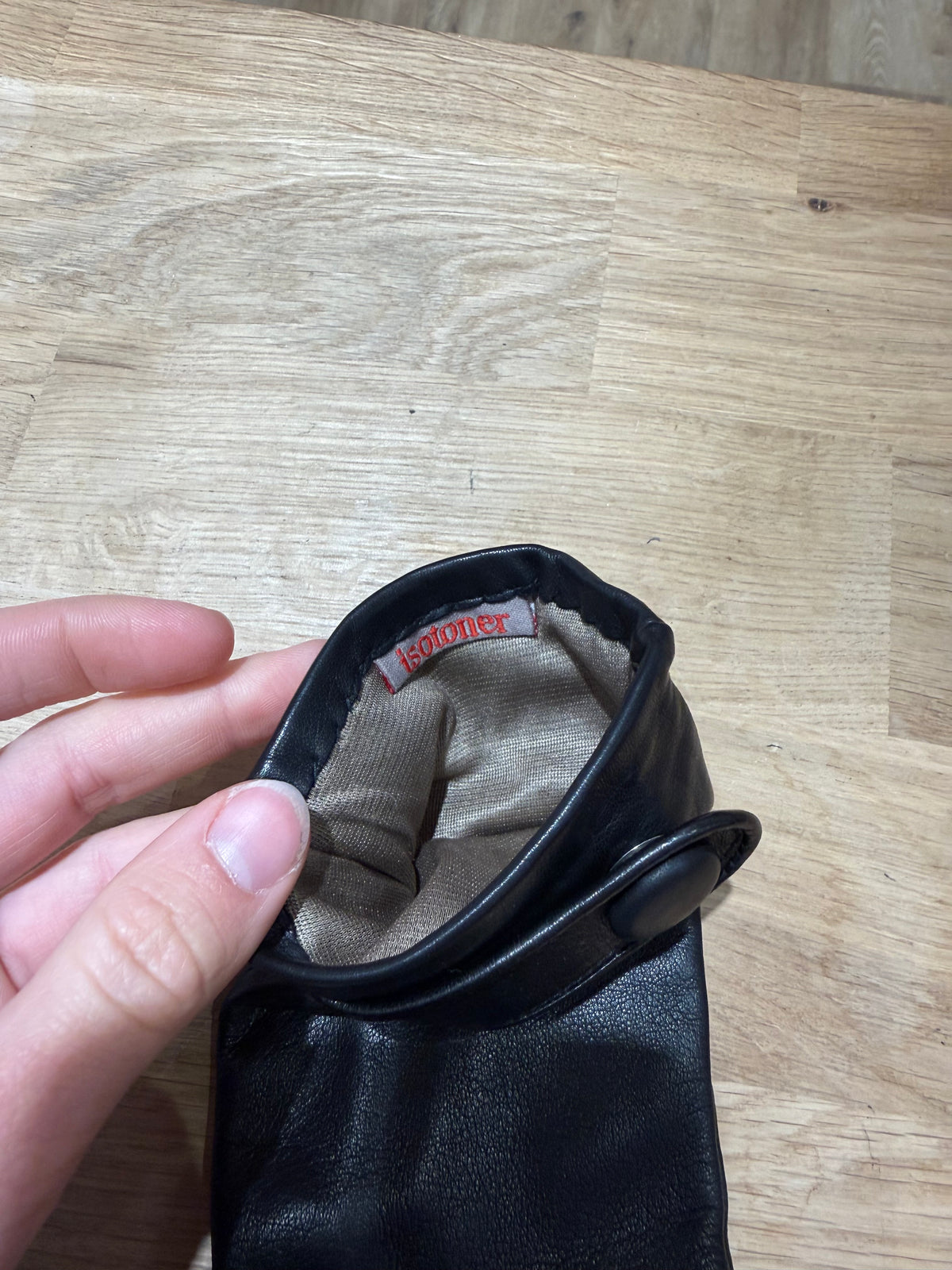 Gant isotoner en cuir t.7
