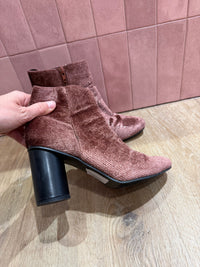 Bottines rose velours Vanessa Wu T.38