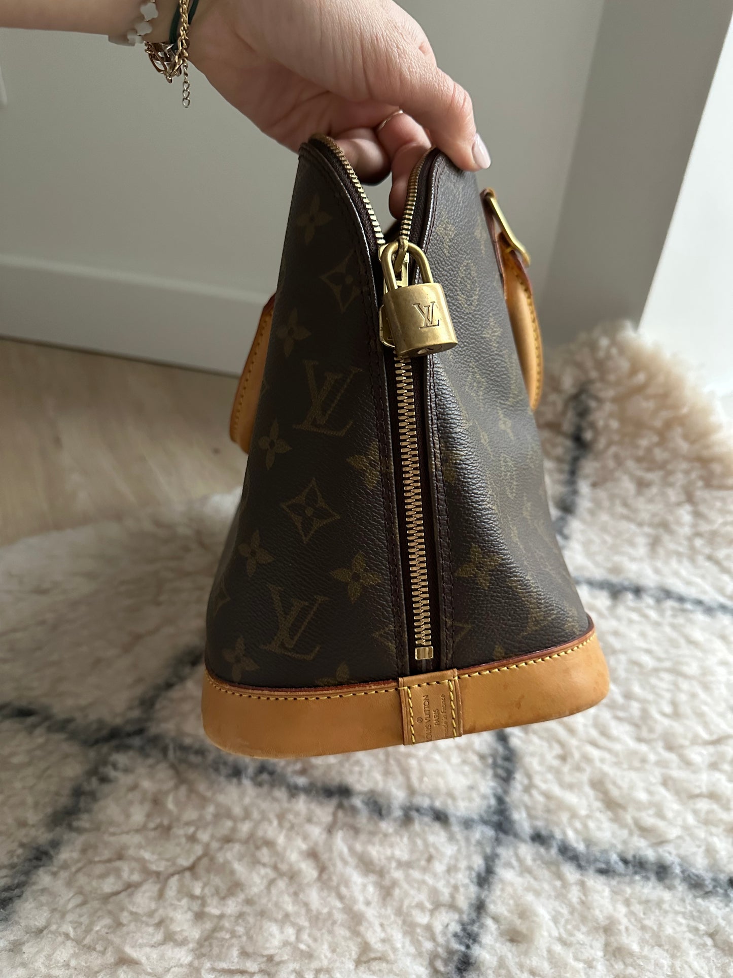 Sac Louis Vuitton modèle Alma