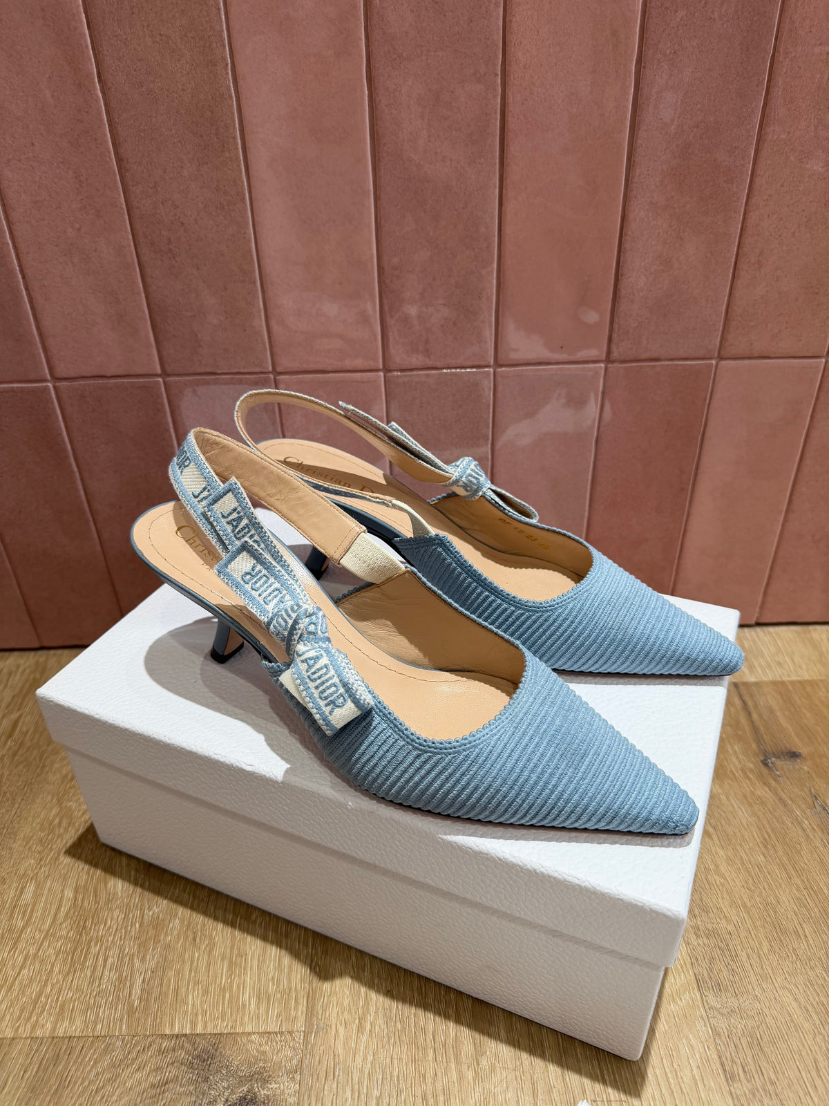 Escarpins bleu Dior T.38 22/09