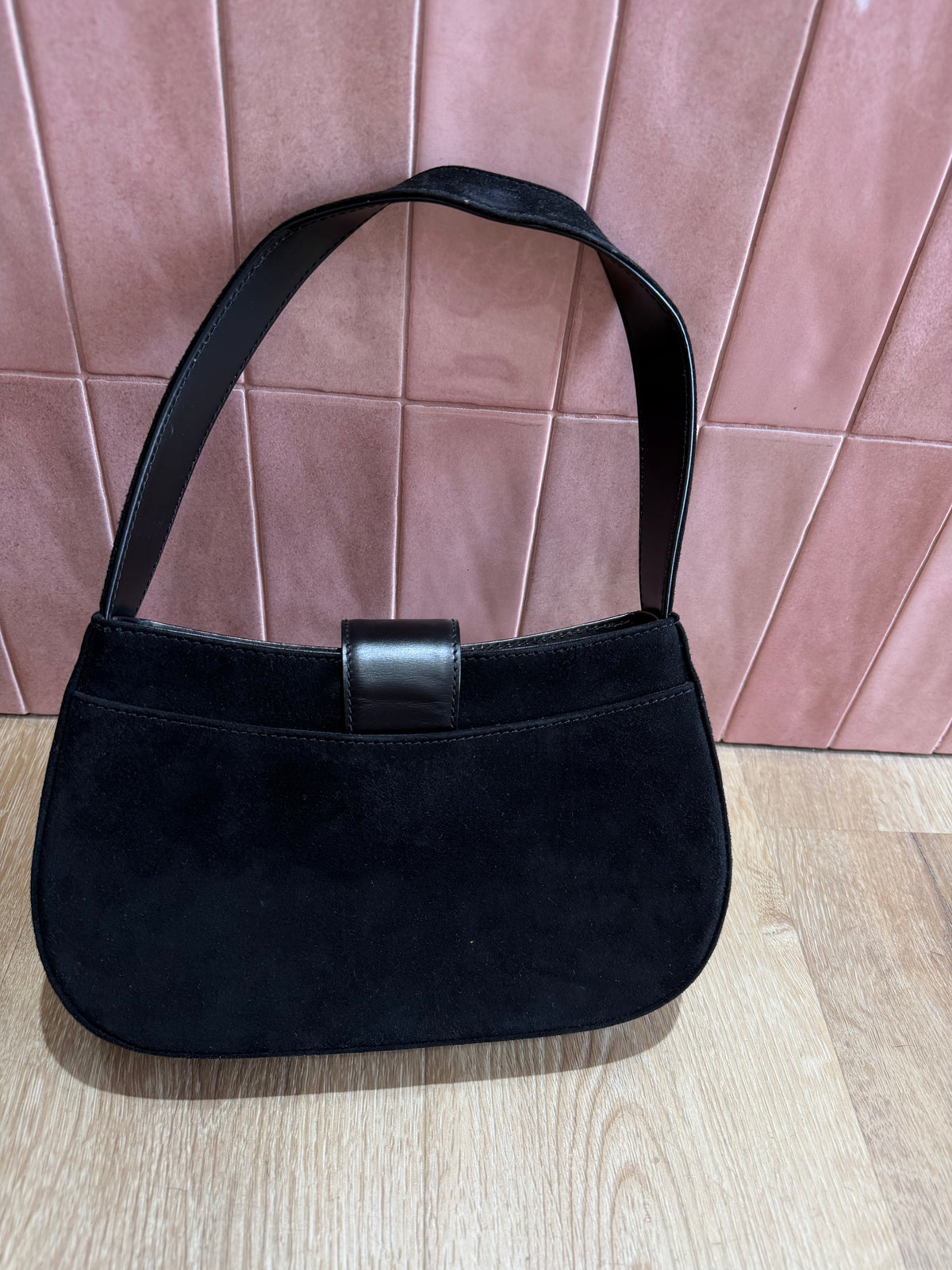 Sac noir et détail or Charles Jourdan 06/09