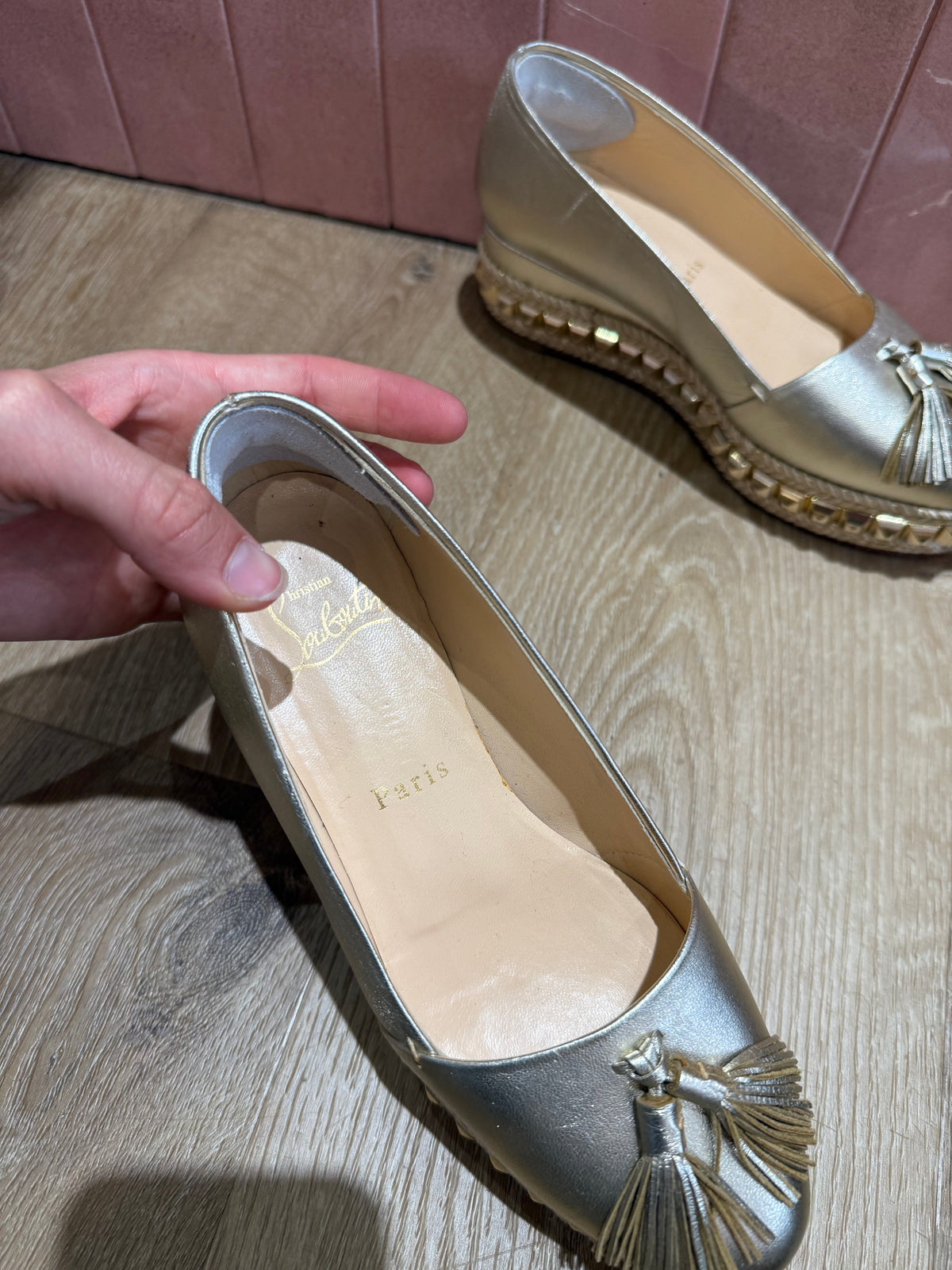 Chaussures doré louboutin T.35 05/06
