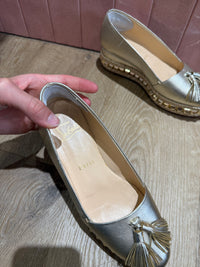 Chaussures doré louboutin T.35 05/06