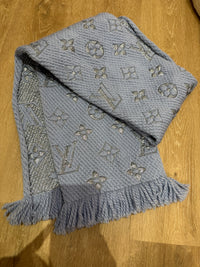 Écharpe bleu ciel Louis Vuitton 06/10