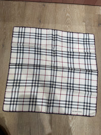 Petit foulard soie beige Burberry 20/07