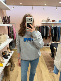 Sandro - Sweat-shirt gris, détail Love - T.M 22/09