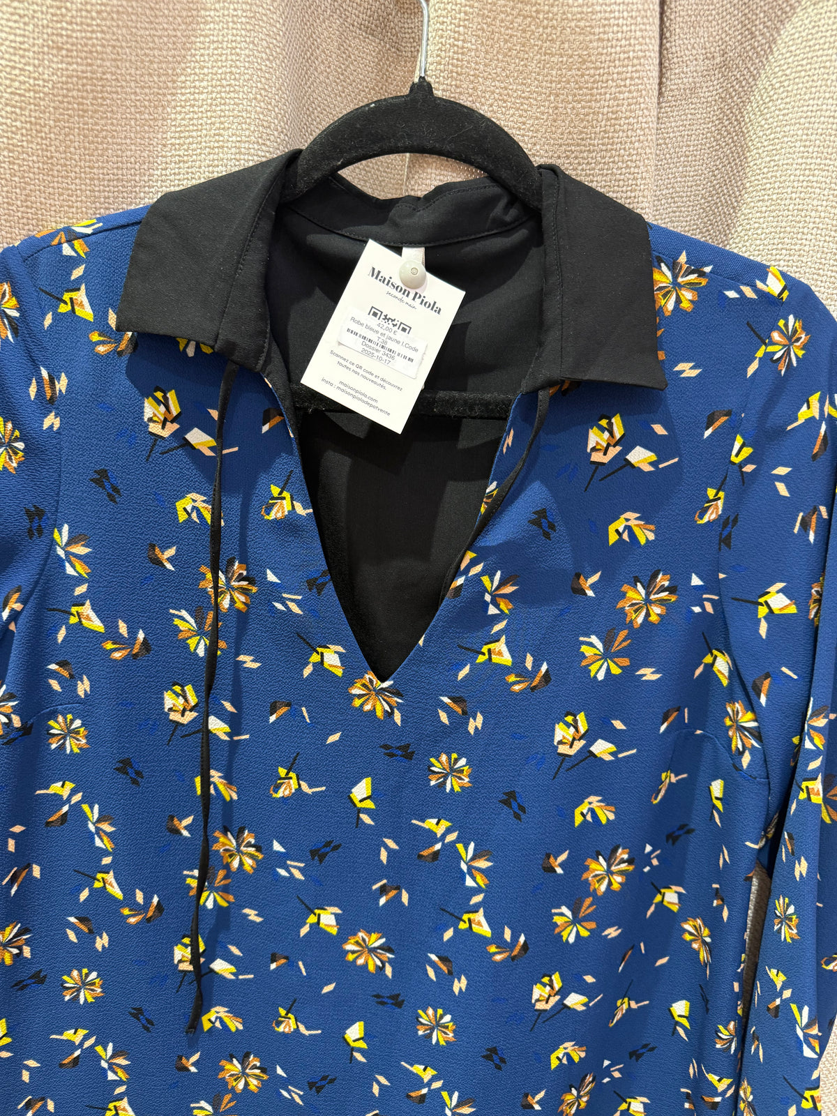 Robe bleue et jaune I.Code T.38