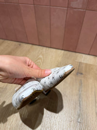 Mules blanches avec logo Chanel - T.36 1/2 13/09