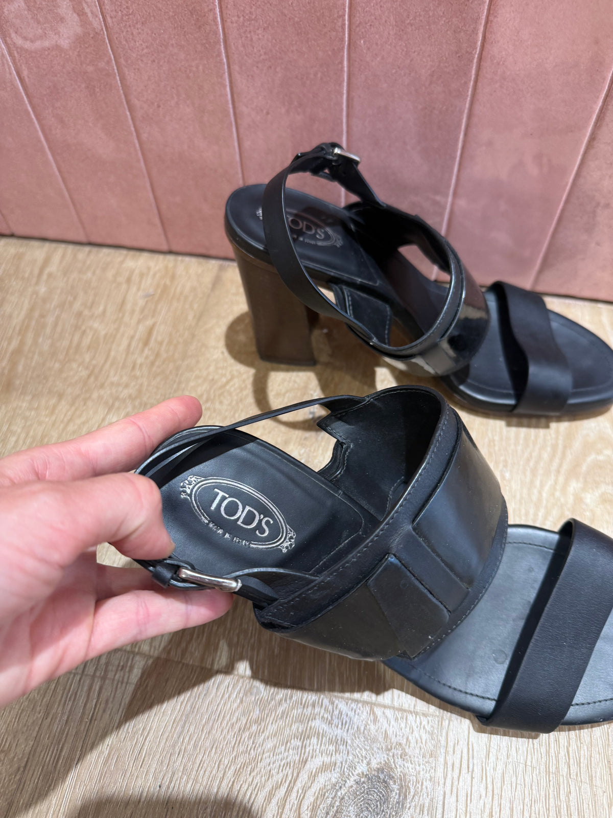 Sandales Tods Noir T.40 09/06