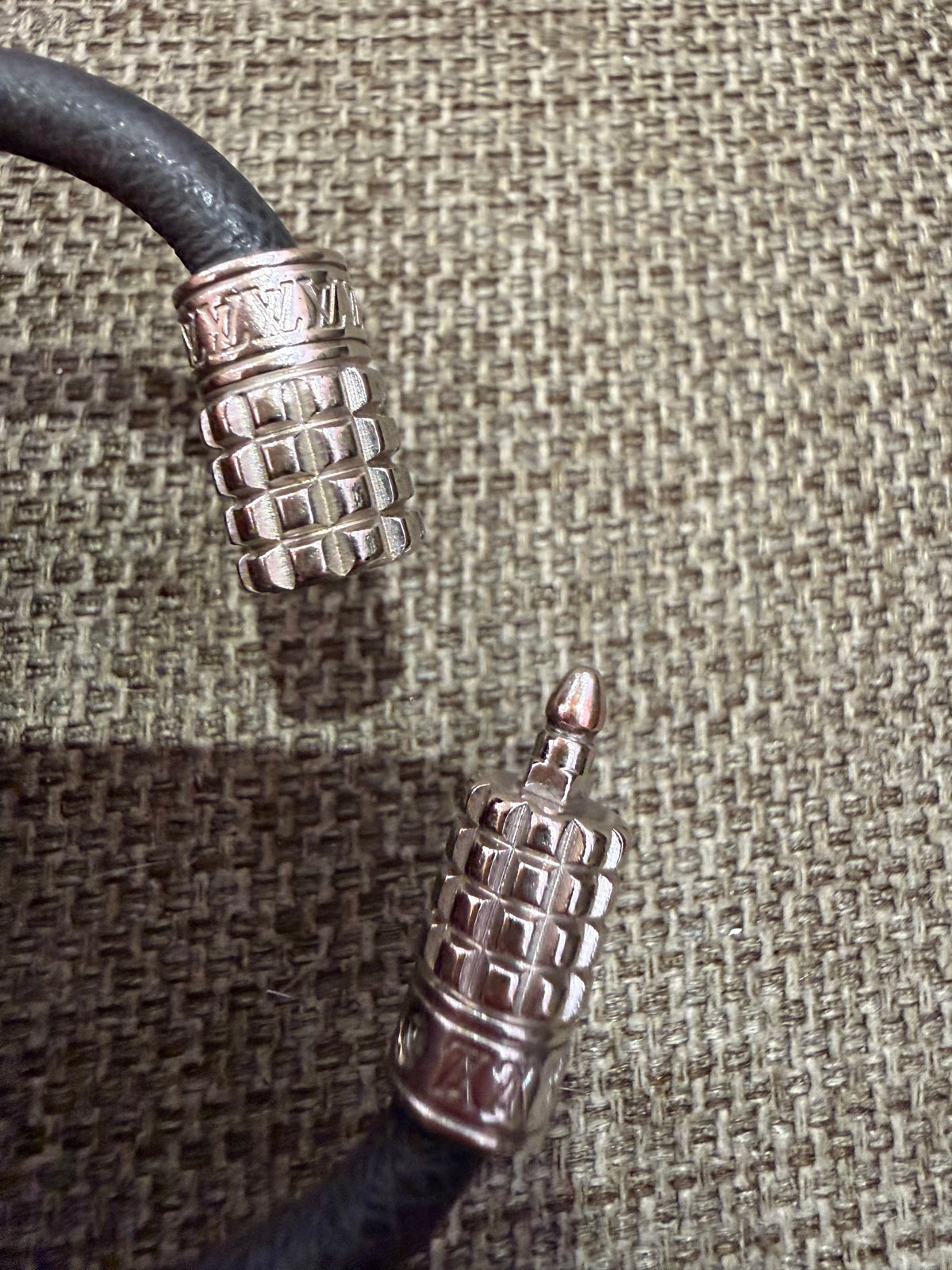 Bracelet en cuir Louis Vuitton noir 17/06