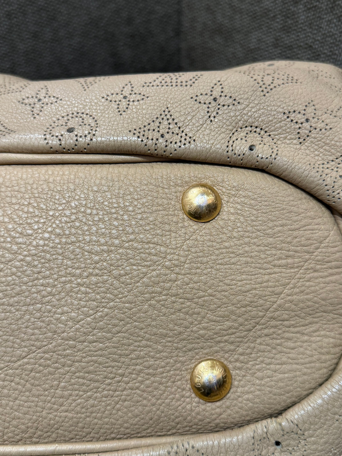 Sac Louis Vuitton mahina 23/09 en cuir