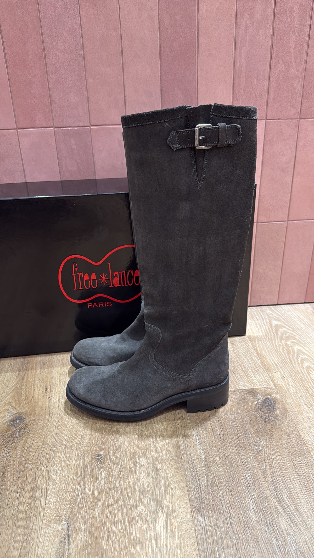 Bottes free lance T.38 daim cuir