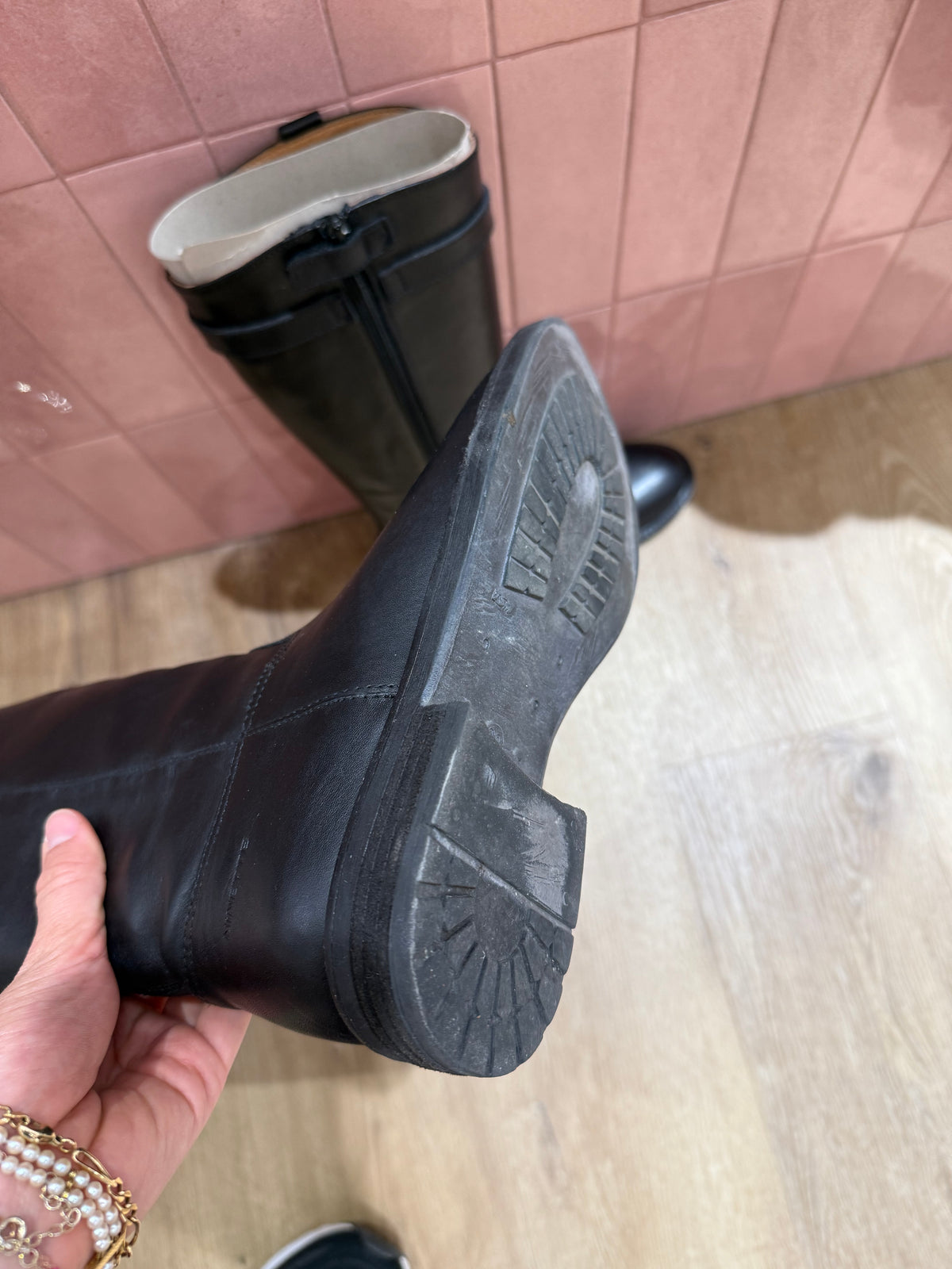 Bottes ninette taille 38 cuir noir