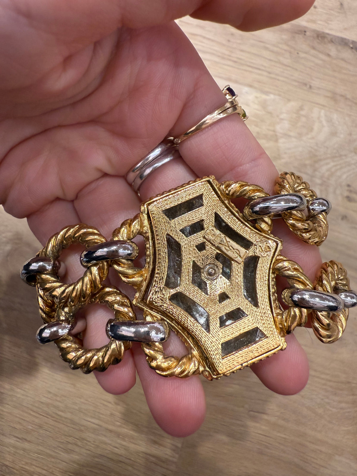 Bracelet YSL argenté Yves saint Lauren