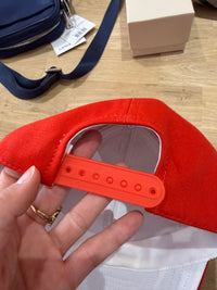 Casquette rouge Courrèges 17/09