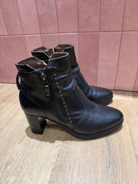 Bottines Noires talon Nero Giardini T.38
