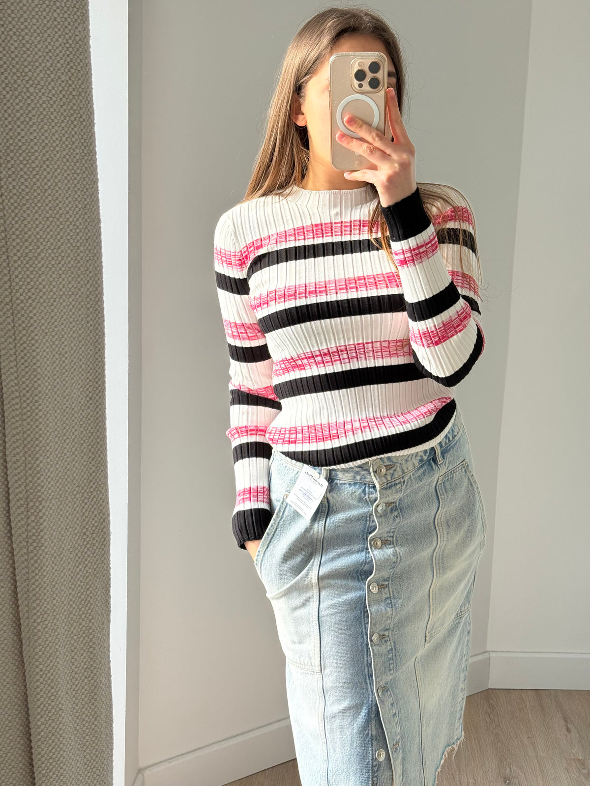 Pull moulant Maje blanc et rose - T.S