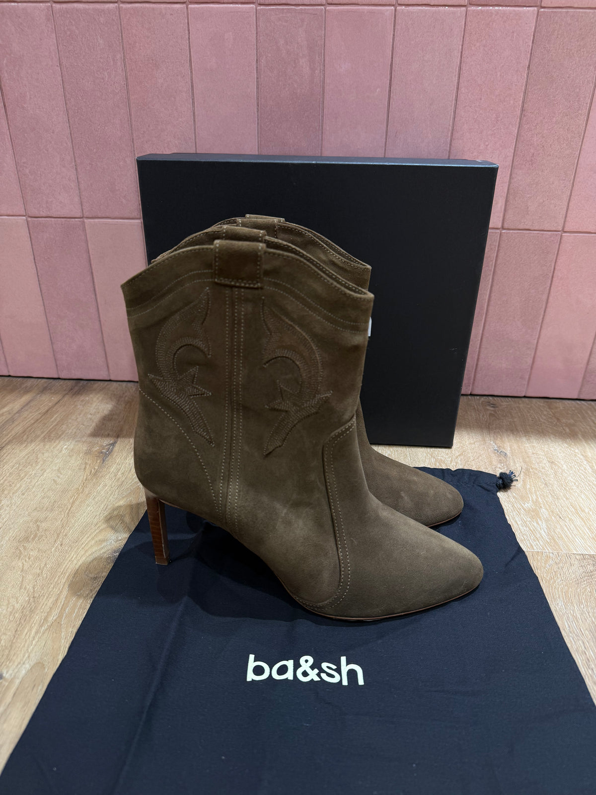 Bottines en daim bash T.41