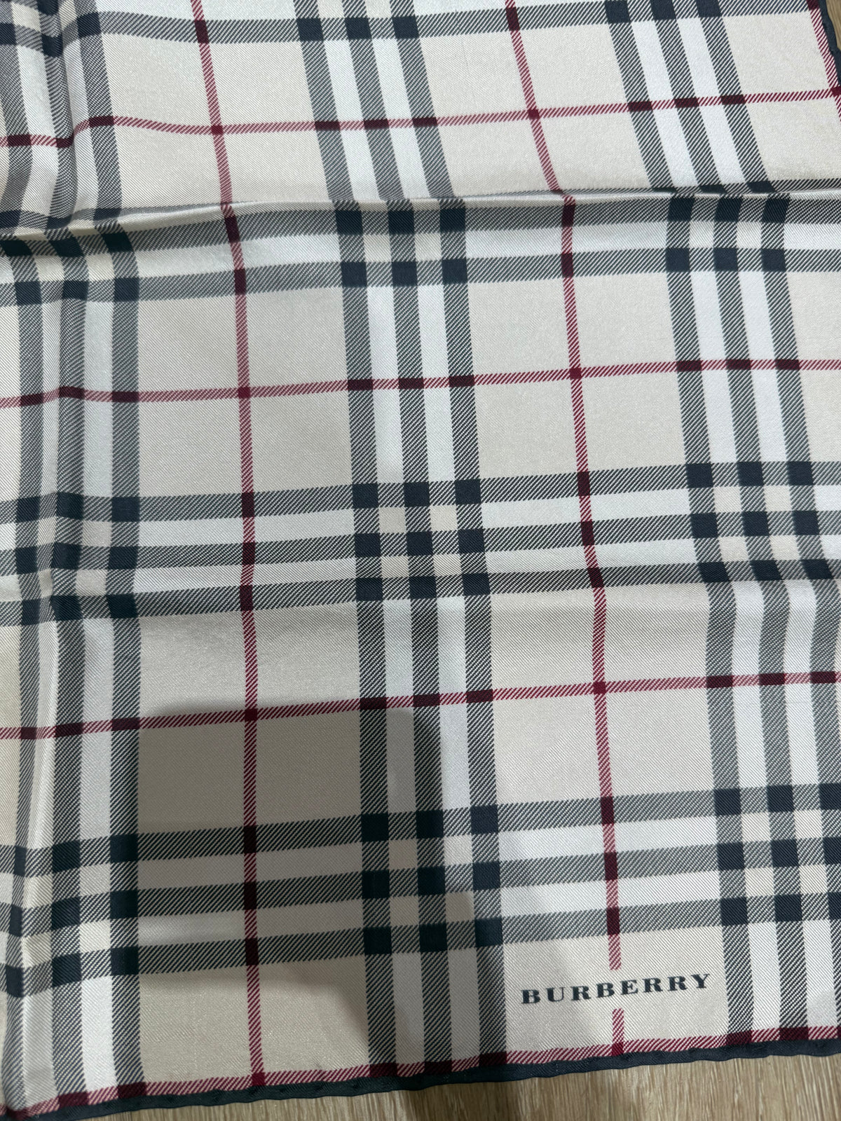 Petit foulard soie beige Burberry 20/07