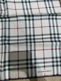 Petit foulard soie beige Burberry 20/07