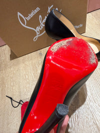 Escarpins noirs Louboutin T.37 29/09