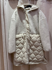 Veste beige matelassée fausse fourrure Vila – T38