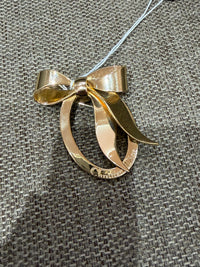 Broche doré Dior 18/09