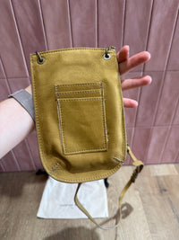 Pochette téléphone cuir marron Vanessa Bruno 24/06