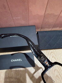 Lunettes Chanel neuves 14/10