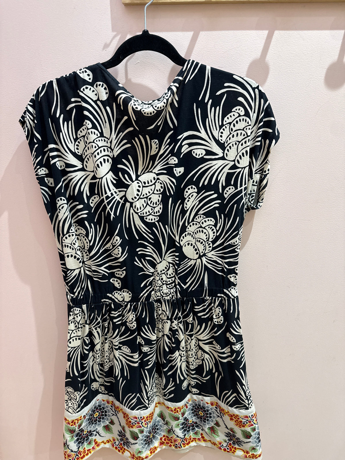 Robe noir et orange Hoss T.L