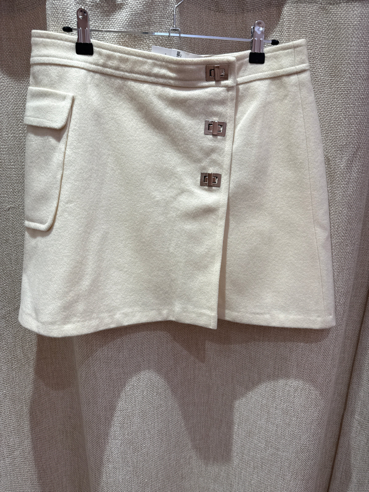 Jupe beige courte T.40