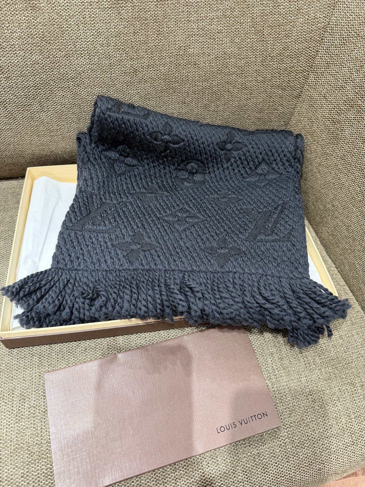 Écharpe neuve Louis Vuitton 21/09