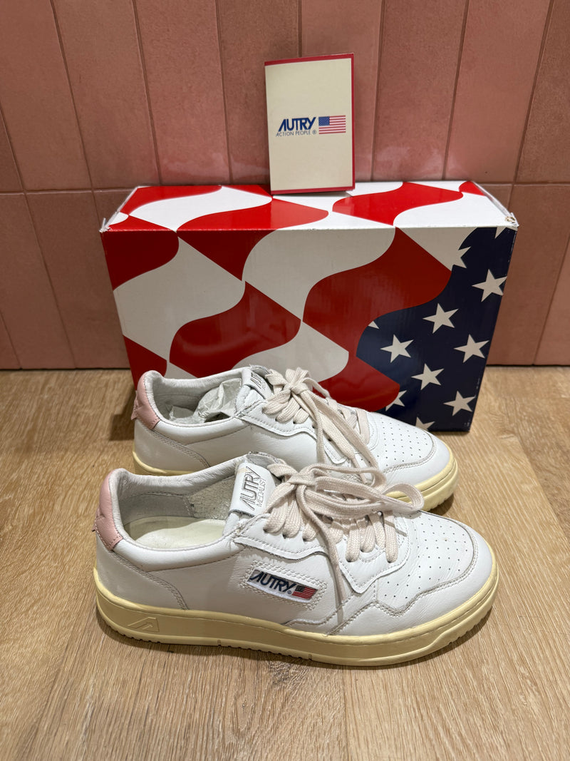 Baskets Autry taille 39